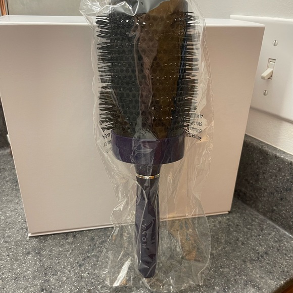 Monat - Picture 1 of 2